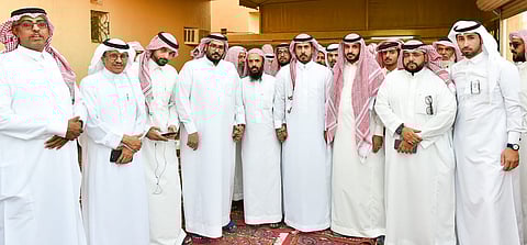 "إعلاميون مبادرون" يُقدّم واجب العزاء في "معتز الحارثي"