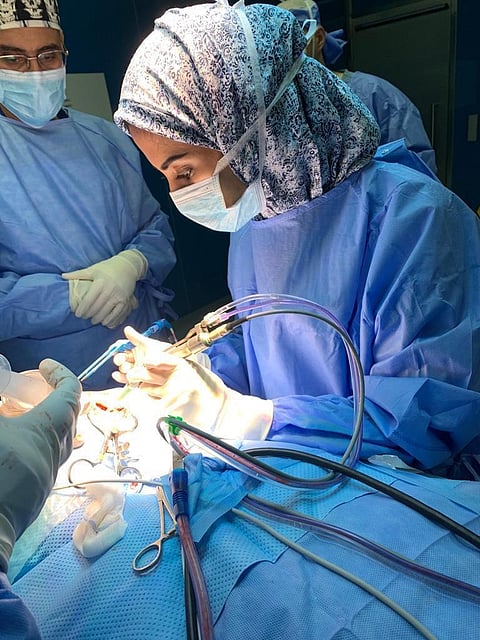 جدة .. تدخل جراحي ينهي معاناة أربعينية من ورم ويعيد الحركة لأطرافها