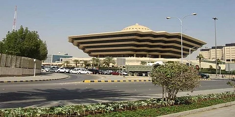 فتح القبول لحملة البكالوريوس من خريجي "1443/ 1444هـ" لدورة تأهيل الضباط الجامعيين