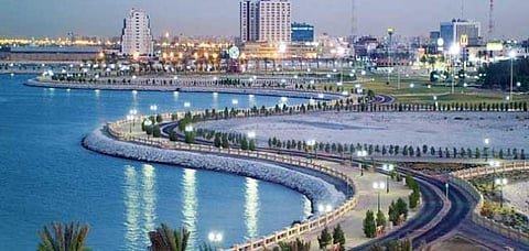 أجسام غريبة بمطار الدمام .. لهذا حُكم على طبيب سعودي بـ 15 عاماً سجناً