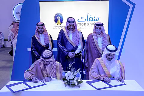 مدير جامعة حائل: لن ندخر جهداً في مشاركة طلابنا ببناء الوطن