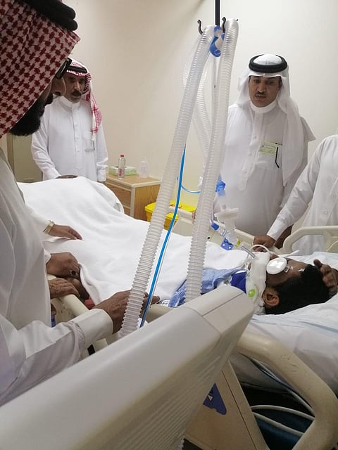 التعليم وحقوق الإنسان تطمئنان على صحة الطالب "الزهراني" وتؤكدان متابعتهما للحالة