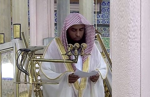 إمام المسجد النبوي: من بذل جهده لنفع العباد عاش صدراً معظماً