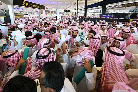 20 دولة تشارك في معرض الصقور والصيد السعودي في الرياض