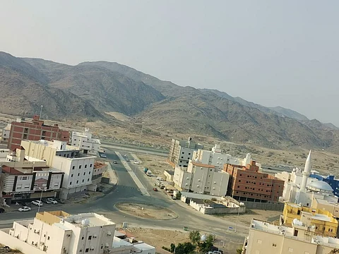 سكان "أم الجود" بمكة يخشون استخدام المصاعد بسبب الانقطاع المتكرر للكهرباء