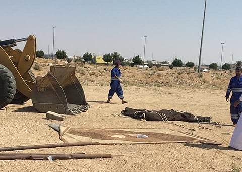 "أمانة الطائف" تُزيل خيامًا وبسطات عشوائية مخالفة من الأراضي البيضاء