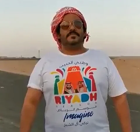 انطلقا قبل 7 أيام .. شاهد الرحّالان "الذيابي" يقطعان 700 كم لحضور "موسم الرياض"
