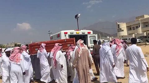 العرضيات تودِّع الشهيد "الشمراني".. ومحافظها ينقل التعازي لذويه