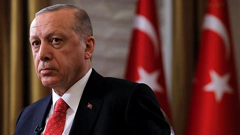 تسجيلات الفساد .. فضائح رشوة وسلاح "أردوغان" مباحة بأمر القضاء التركي