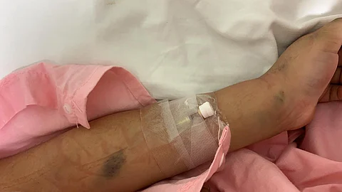 إصابة طالبة "ابتدائي" بالطائف بأنفلونزا الخنازير.. ووالدتها تروي المعاناة