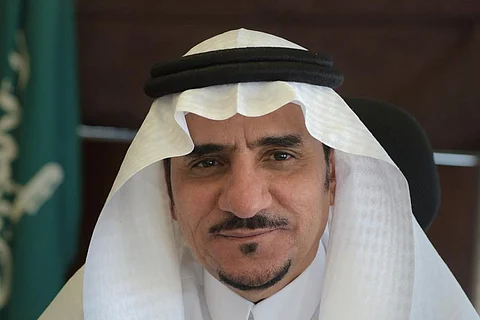 مدير جامعة الباحة يشيد بالنظام الجديد للجامعات