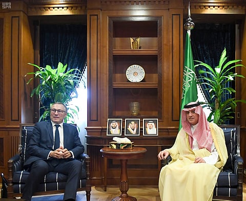 "الجبير" يبحث العلاقات الثنائية مع وفد من مجلس الشيوخ الفرنسي