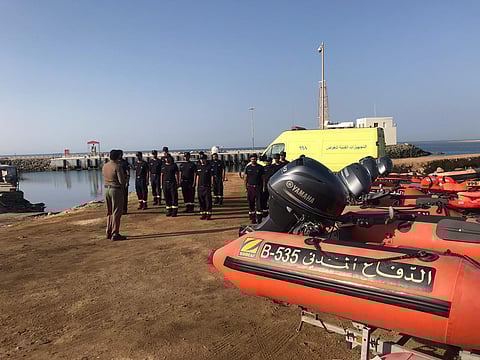 شاهد.. "مدني ينبع" يستعد للأمطار بالتدريب على أعمال الغوص والانتشال