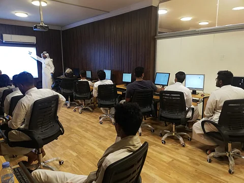 "بر الشرائع" تنفذ دورة حاسب آلي للأعمال المكتبية لـ30 شابًّا
