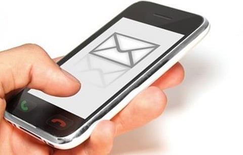 رسائل هاتفية غامضة تثير قلق الأمريكيين.. وشركات المحمول لم تعلق