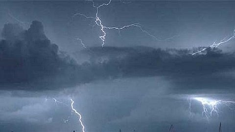 "الأرصاد": الفرصة مهيَّأة لهطول أمطار رعديّة على 4 مناطق