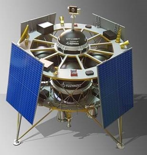 بريطانيا تكشف اليوم عن سيارة التجول على سطح القمر.. شاهد التفاصيل