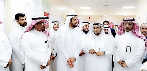 "الربيعة" يوجّه بسرعة استكمال العيادات الخارجية ومبنى الطوارئ الجديد بـ"مستشفى ينبع العام"