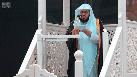 خطيب الحرم المكّي: سبيلُ الكرامة الحقَّة في متابعة النَّفس لرضا الله