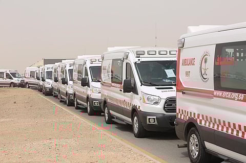 "997" لخدمتك.. "هلال جدة" جاهز ويحذّر: الْزموا منازلكم في الأمطار الشديدة