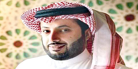 تركي آل الشيخ يدعو رؤساء الهلال السابقين وأساطيره للاحتفال بـ"بطل آسيا"