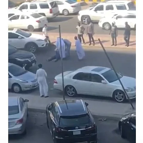 "صحة جدة": مفترش الأرض ليس أحد منسوبينا على الإطلاق