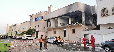 بالصور .. وفاة شخص وانهيار واجهتَي منزل وتضرُّر عدد من المركبات بشرائع مكة
