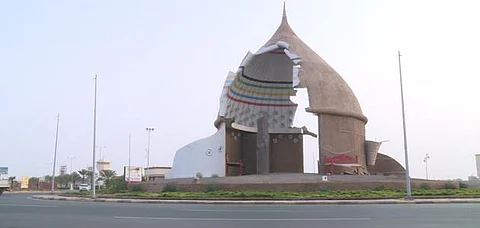 سلاحه تحت سريره ويهدد.. ذوو مريض نفسي بأبو عريش: أنقذونا وعالجوه