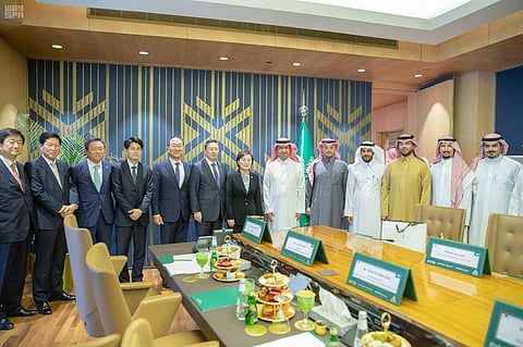 الرياض.. "الحقيل" يستقبل وزيرة الأرض والبنية التحتية في كوريا الجنوبية