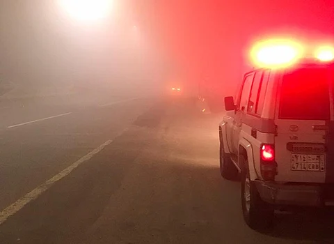 ضباب كثيف يحجب الرؤية في "بني حسن" بالباحة
