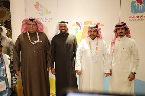 "موسم الرياض".. "ابن سعيد": هكذا أختار قصائدي.. و"زيد": مدحت من لا يستحقون
