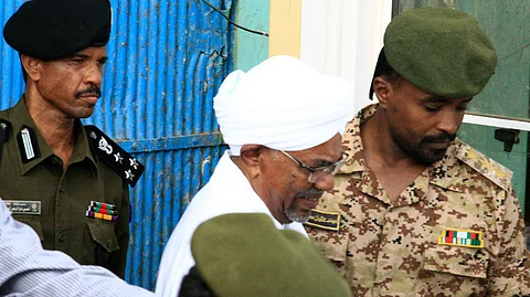 السودان.. التحقيق مع "البشير" في انقلاب عام 1989