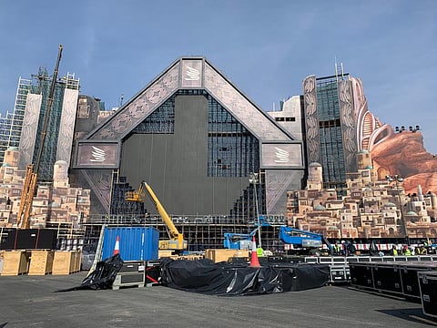 وسط أجواء الترقب.. مهرجان "مدل بيست" يتألق بأعلى معايير المسارح العالمية