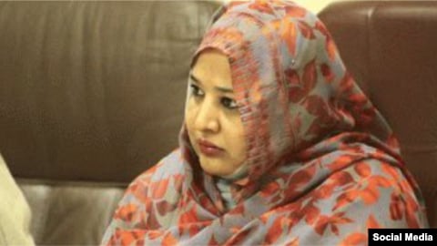 السودان .. القبض على زوجة الرئيس المعزول عمر البشير