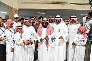 مسؤولون وقيادات صامطة يشاركون في برنامج "أمشي.. لصحتي"