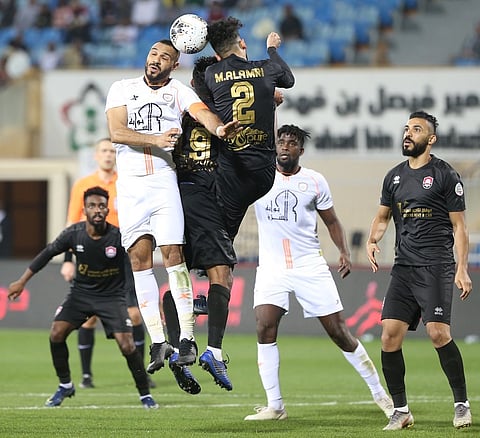 برباعية "أشكال وألوان".. رائد التحدي يكشف حال الشباب