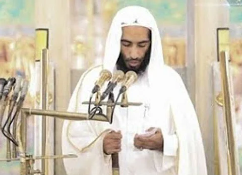 إمام المسجد النبوي: سورة "العصر" كشفت صفات الناجين من الخسران