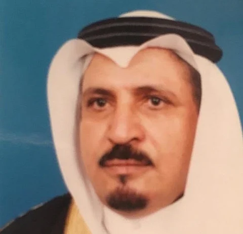 رحيل رائد التعليم "فهد الحارثي" يفجع أسرته والعزاء غداً في جدة