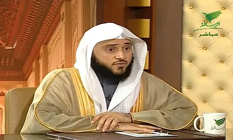 السلمي: صلاة الفريضة بالبيت تجزئ.. لكن الإثم يقع لتركها في المسجد
