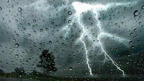 أمطار الباحة .. "المدني" تدعو للحيطة و"المرور" يحذّر من الضباب