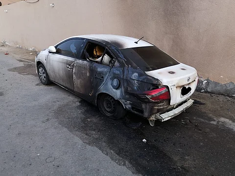 استغاثة مواطن.. مجهولون يضرمون النار بعداد منزله وسيارته بأجواد جدة