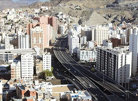 "خلّي الضريبة علينا" تدفع بمواطنين إلى رفع شكاوى ضد شركة سيارات بمكة