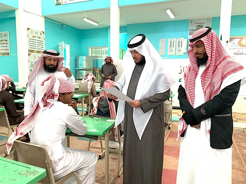 200 ألف طالب وطالبة يؤدون اختبارات الفصل الدراسي الأول بتعليم الطائف