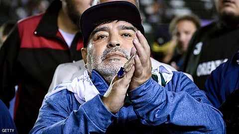 مارادونا يكشف عن تعرضه للخطف من قِبَل فضائيين