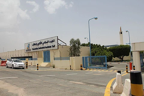المعهد الصناعي بالطائف يعلن بدء القبول في تخصص مصاعد كهربائية