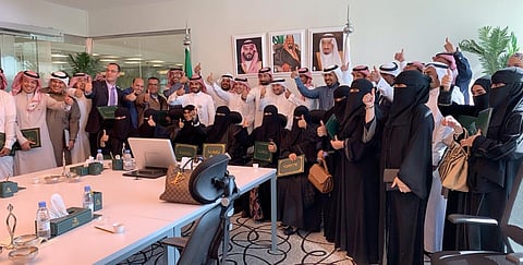 وزير الصحة يكرم منسوبي مجمع الملك فيصل لحصولهم على "الاعتماد الذهبي "