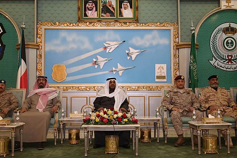 قائد القوات المشتركة يستقبل نائب رئيس مجلس الوزراء الكويتي في خميس مشيط