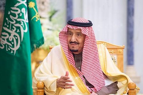 أمام الملك ..عضو الشورى "الحصين" والسفراء المعينون يؤدون القَسَم