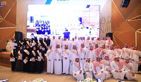 "سلام" يطلق نسخة من برنامج تأهيل القيادات الشابة للتواصل العالمي