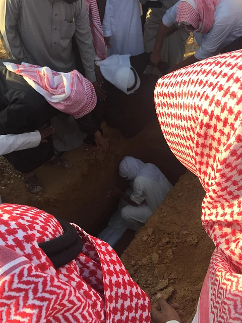 الآلاف يشيعون جثمان "العويران" إلى مثواه الأخير.. والرياضيون يتحدثون لـ"سبق" عن سيرته